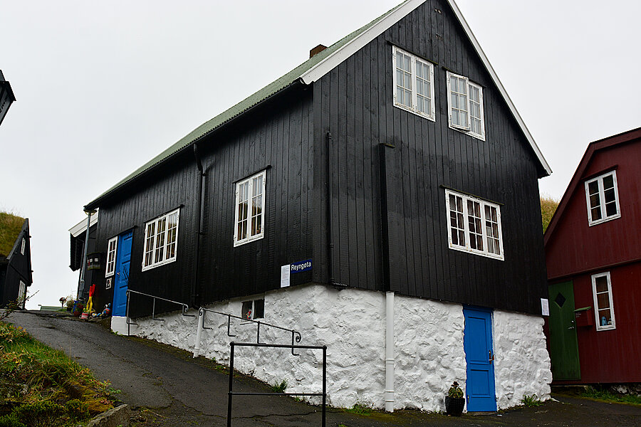 Hus
