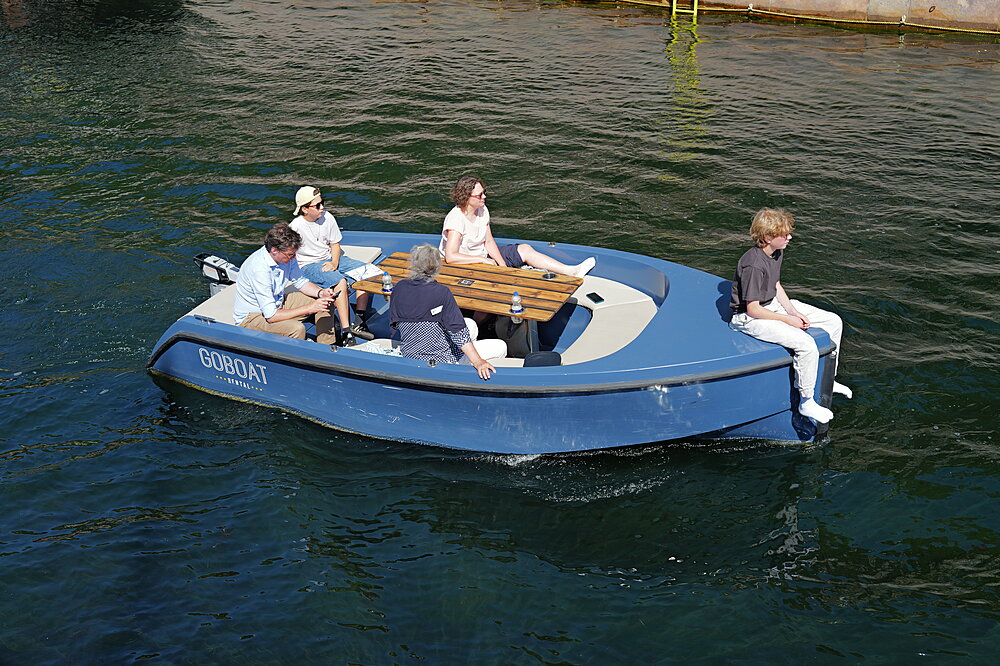 Lille båd i Holmens Kanal