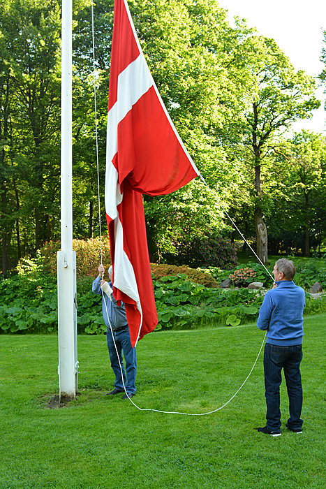 Flaget hejses